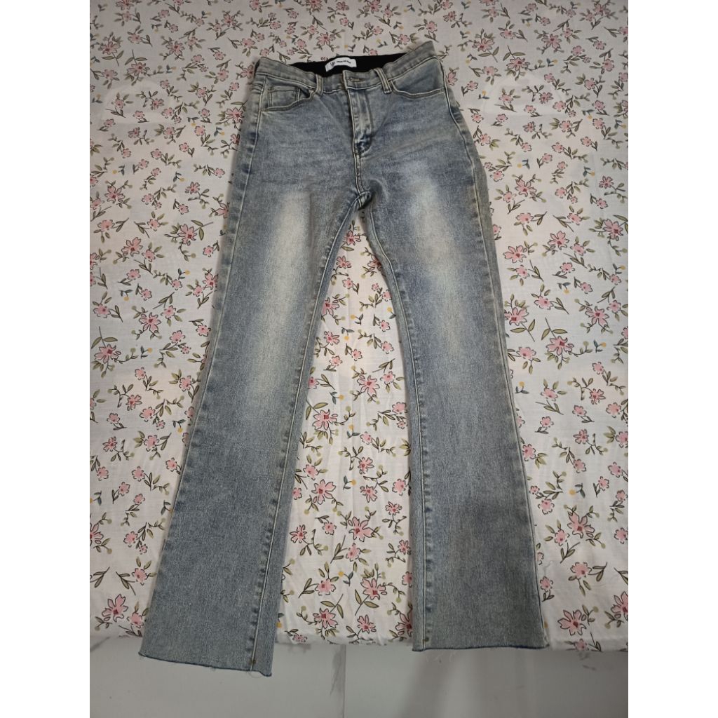 PRELOVED CELANA JEANS CUTBRAY WANITA