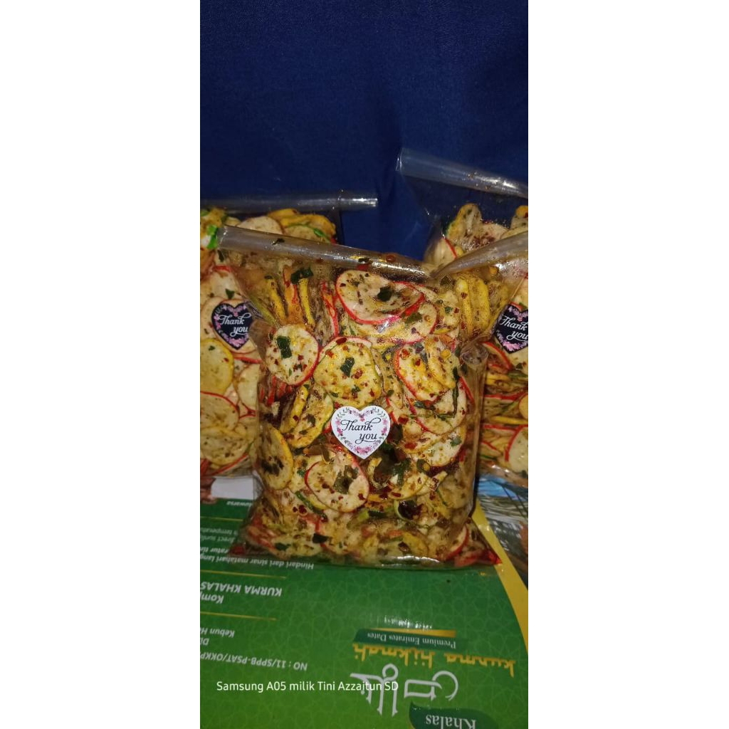 

kerupuk seblak daun jeruk 250gr