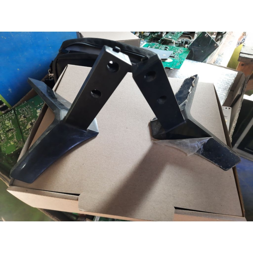 STAND KAKI DUDUKAN TV LG 43LF540T