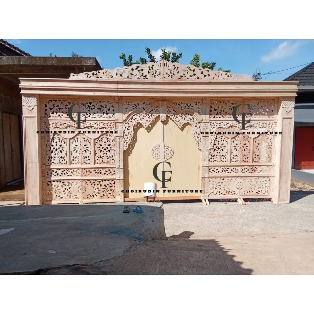 PELAMINAN BACKDROP GEBYOK JAWA MINIMALIS