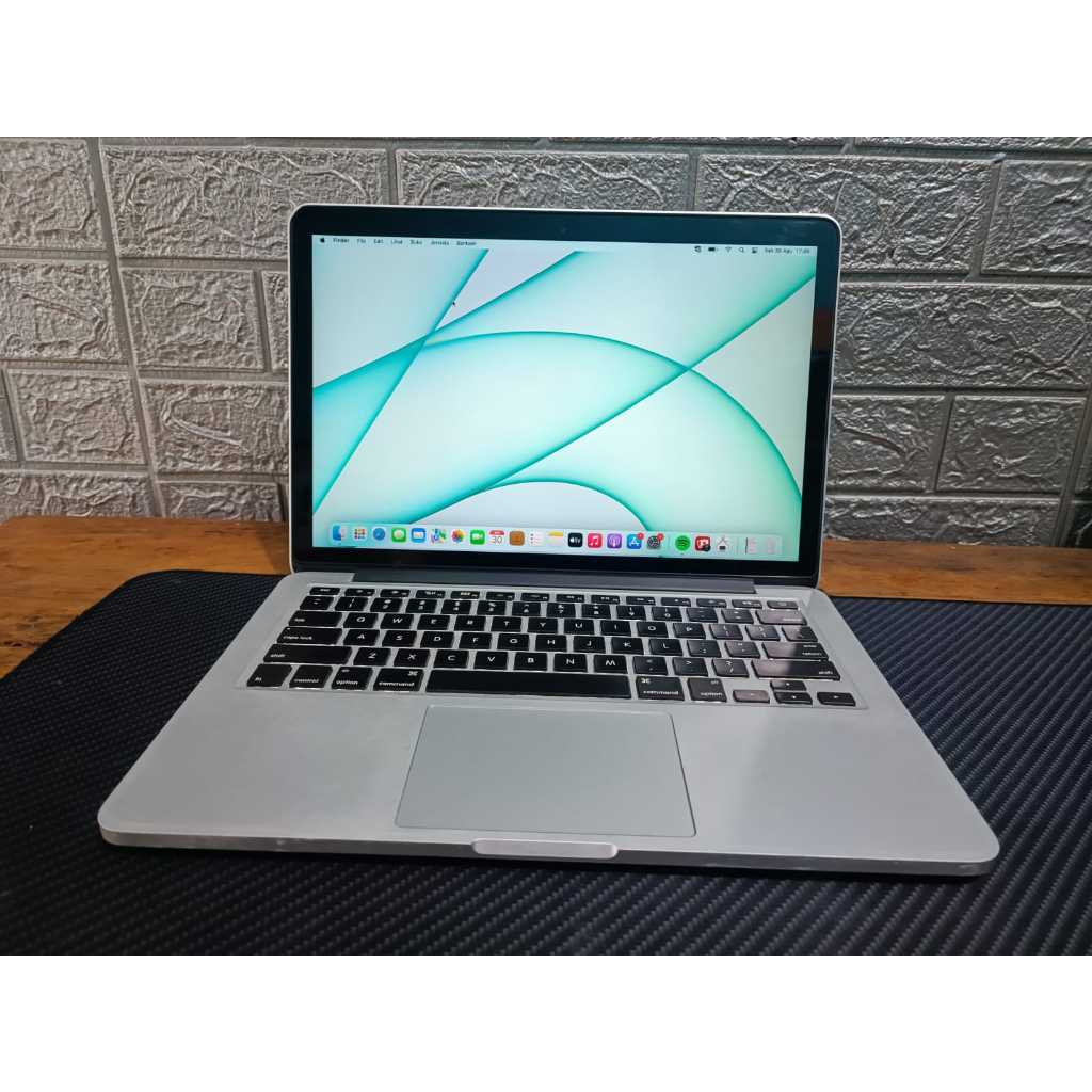 Macbook Pro Retina 2015 i5 8GB 512GB normal