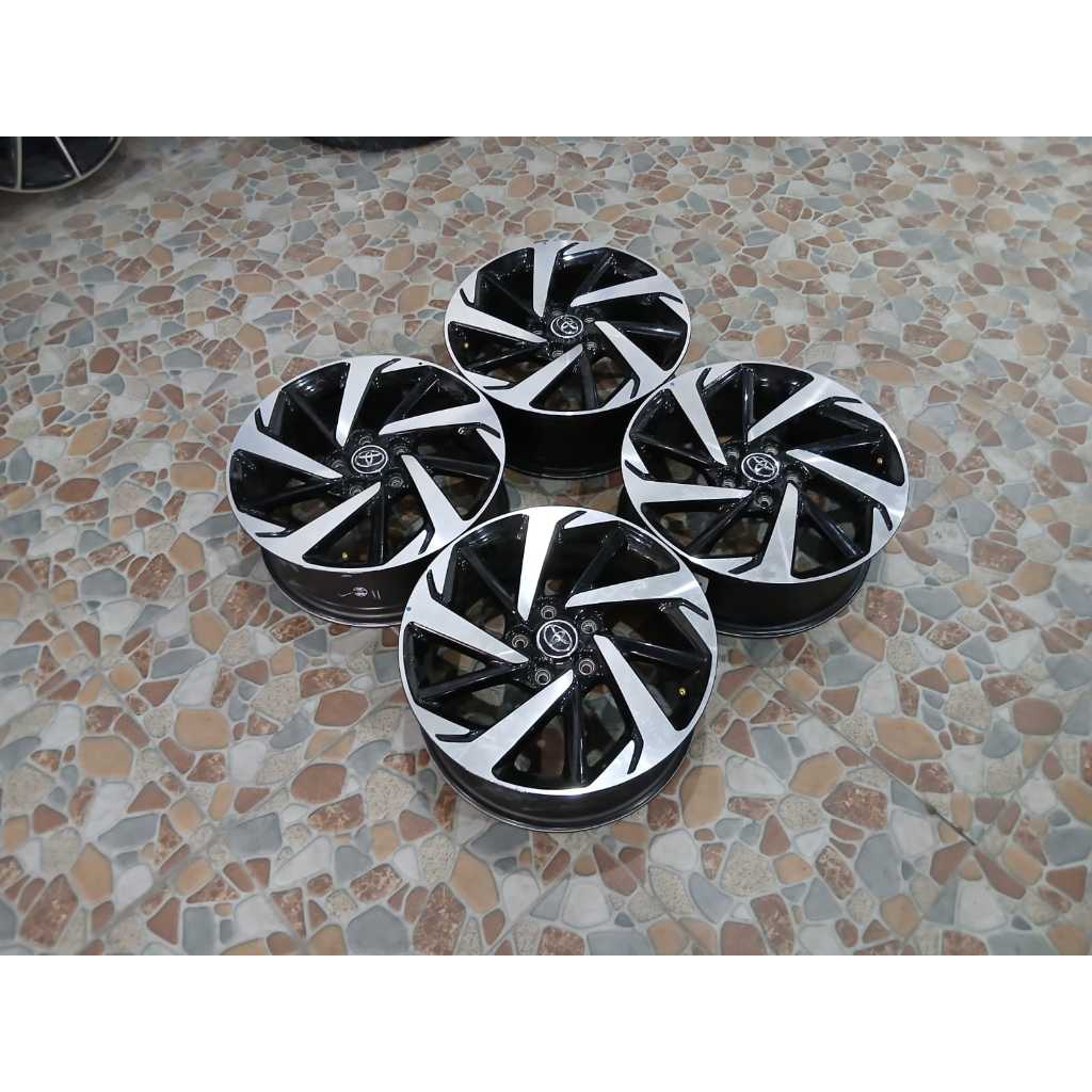 Velg bekas copotan std rush r17 pcd 5x114 velg only masuk ke terios rush apv luxio innova l300 dll