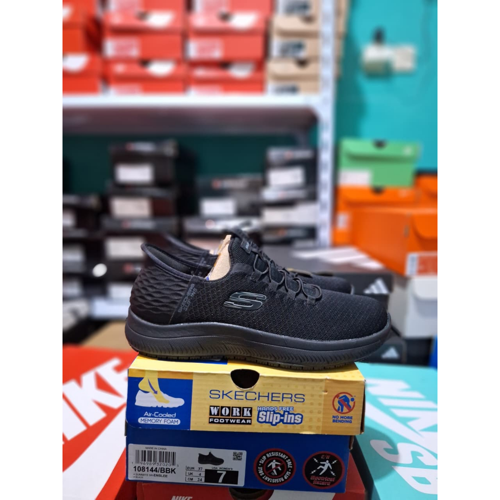 Sepatu Skchrs Summits SR-Enslee Black