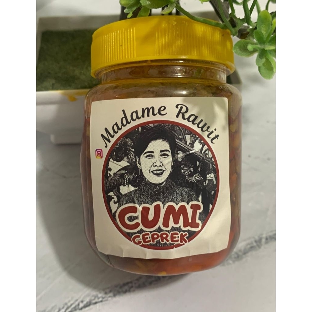 

Cumi Geprek MADAME RAWIT 200 gr Murni tanpa bahan pengawet