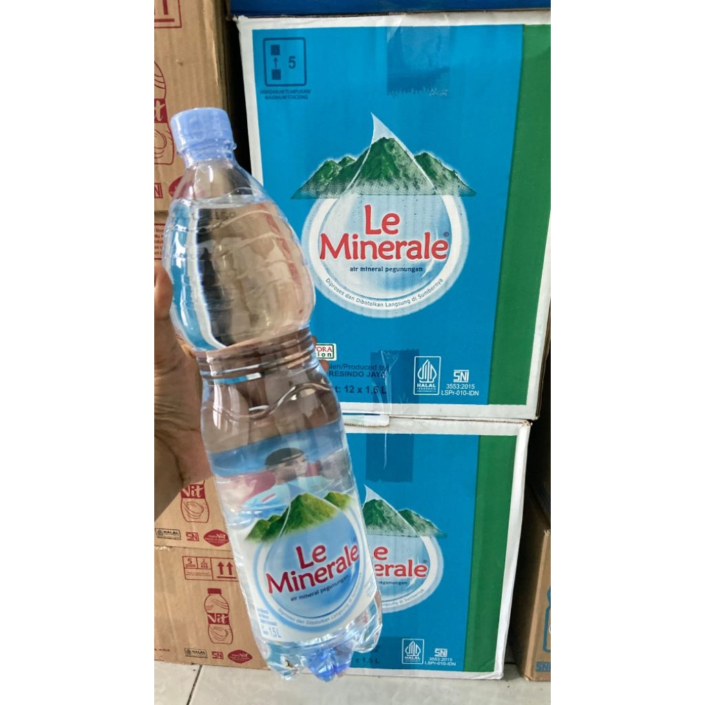 

LE MINERALE AIR MINUM BOTOL 1500ML 1 DUS ISI 12PCS