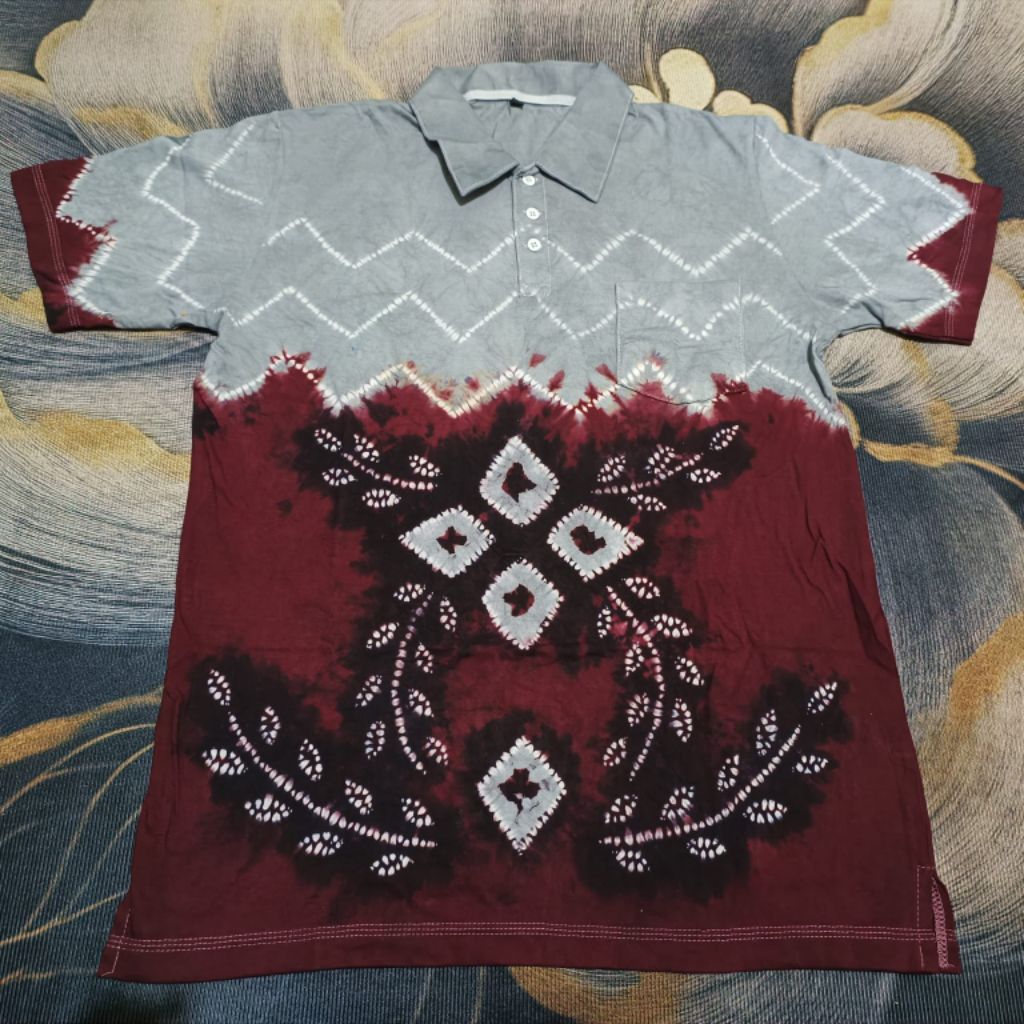 kaos kerah lengan pendek sasirangan