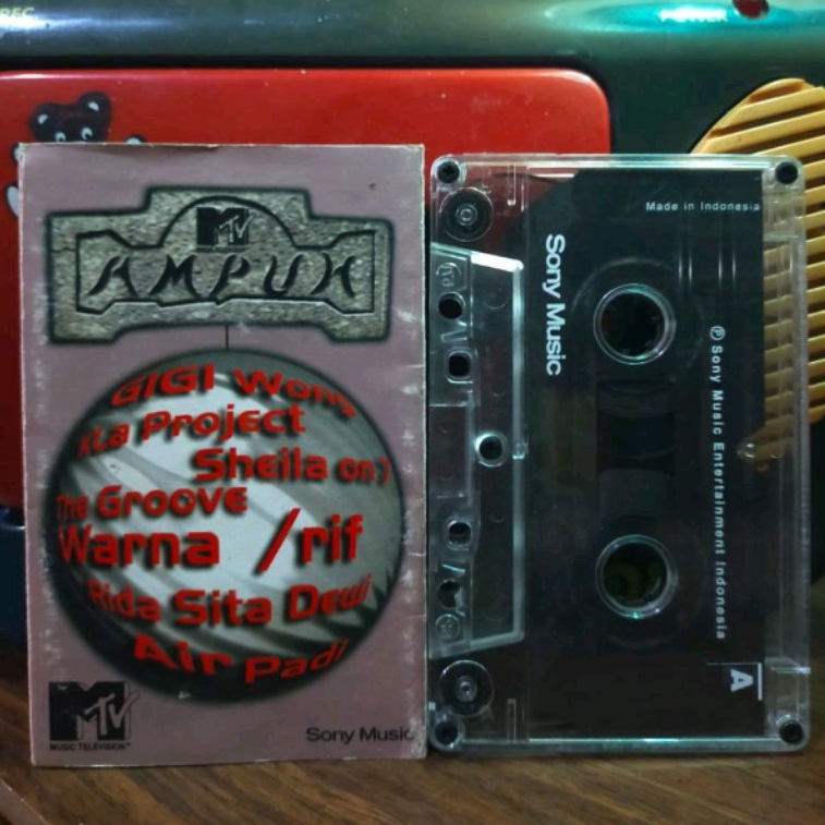 Kaset pita Mtv Ampuh kompilasi