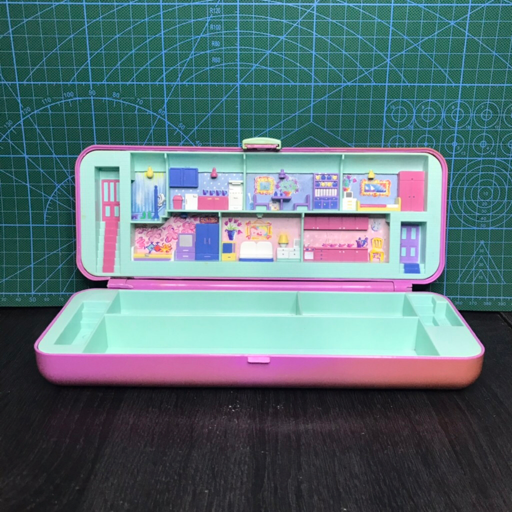 

Mainan Preloved Polly Pocket Pencil Case Pink Variation Bluebird Vintage 1990 (MINUS)