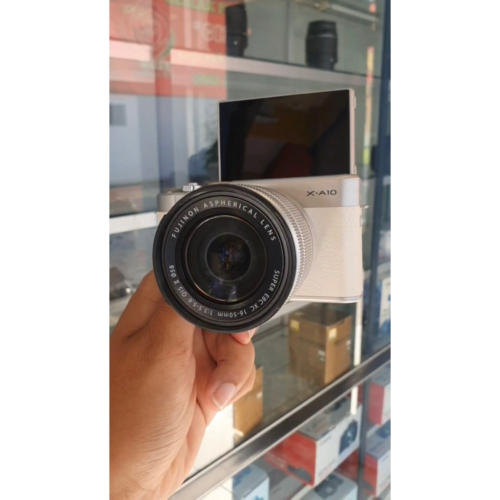 Mirrorless Fujifilm xa10