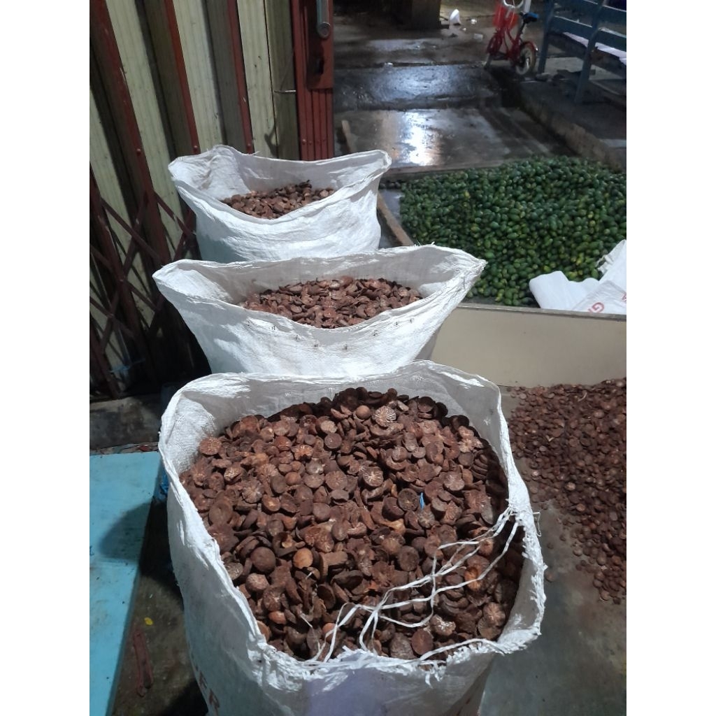 

pinang iris/ pinang kering