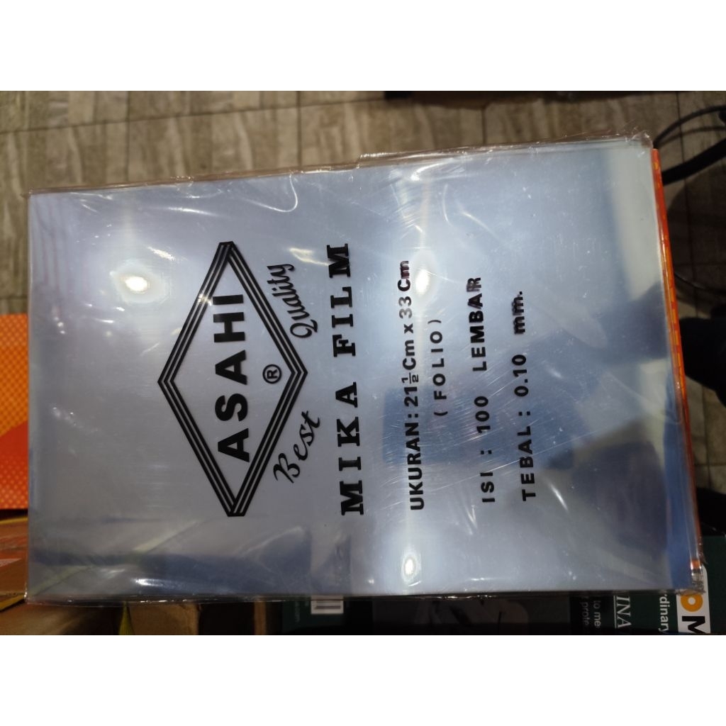 

plastik jilid/plastik mika merek asahi ukuran folio(size 21.5x33cm ketebalan 0.10mm)1bgks isi 100lbr