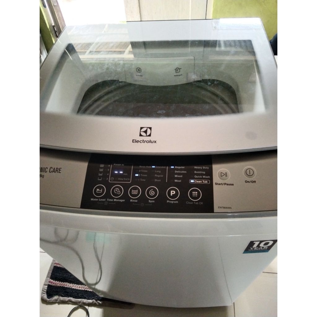 Mesin cuci Electrolux EWT905WN