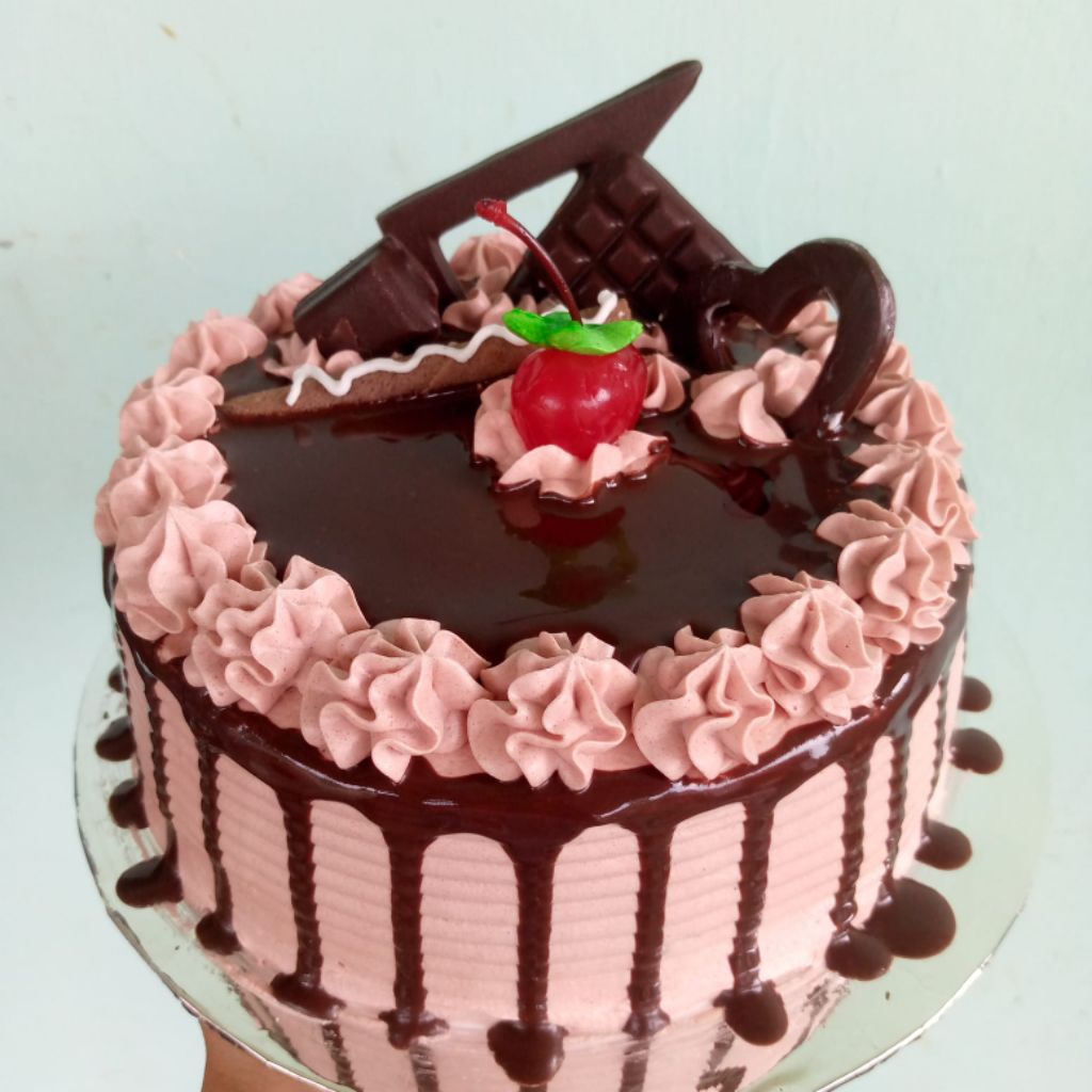 

cake tart black forest UK 16