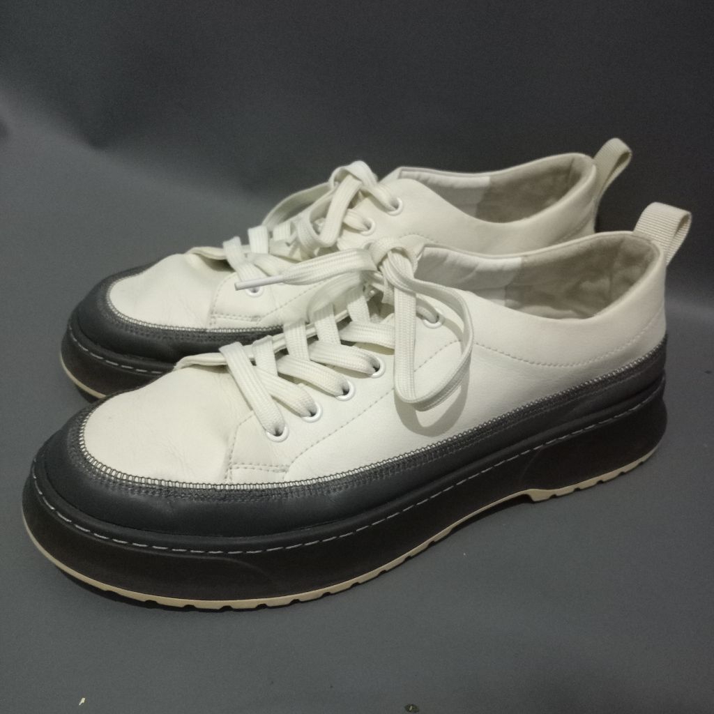 Sepatu casual branded bekas sepatu bekas branded
