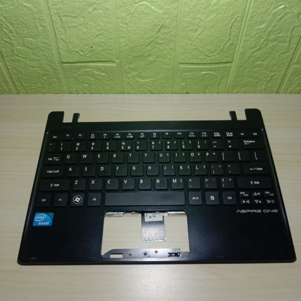 Kesing Case Casing Frame Keyboard Laptop Acer Acer Aspire One 756