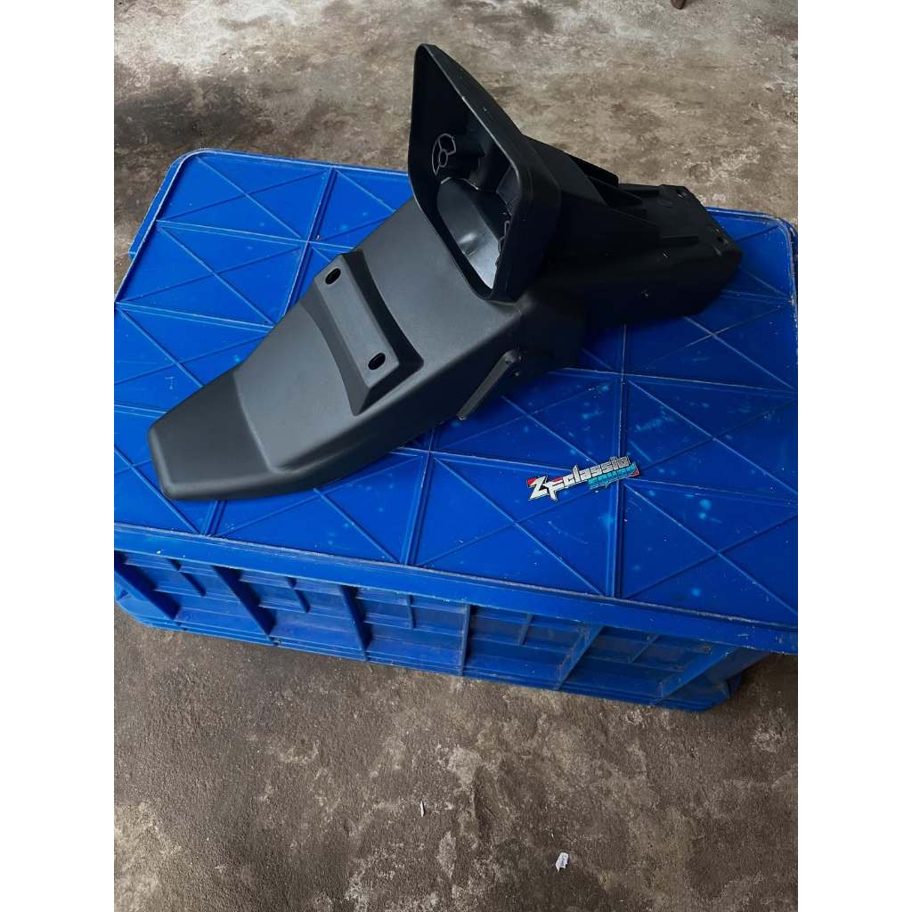 Spakbor belakang WIN100