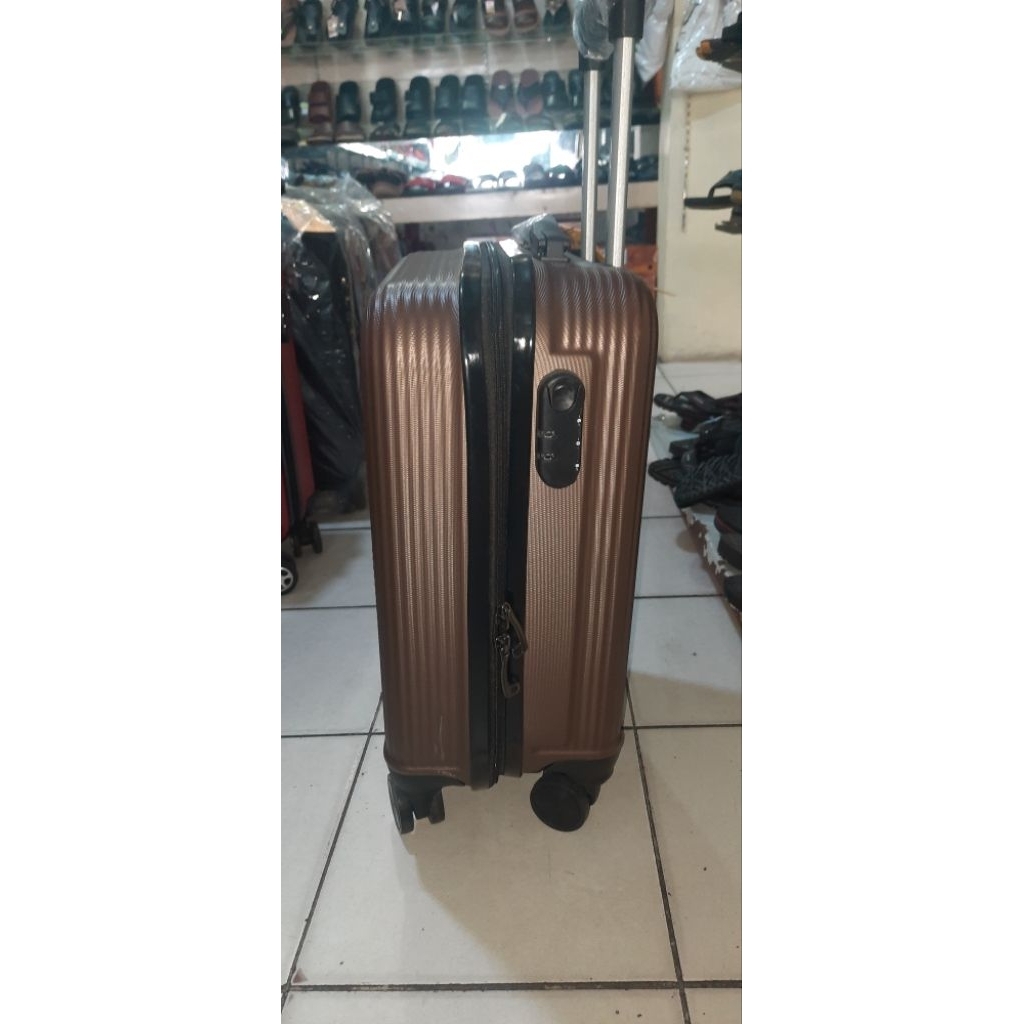 koper merek POLO LOVE