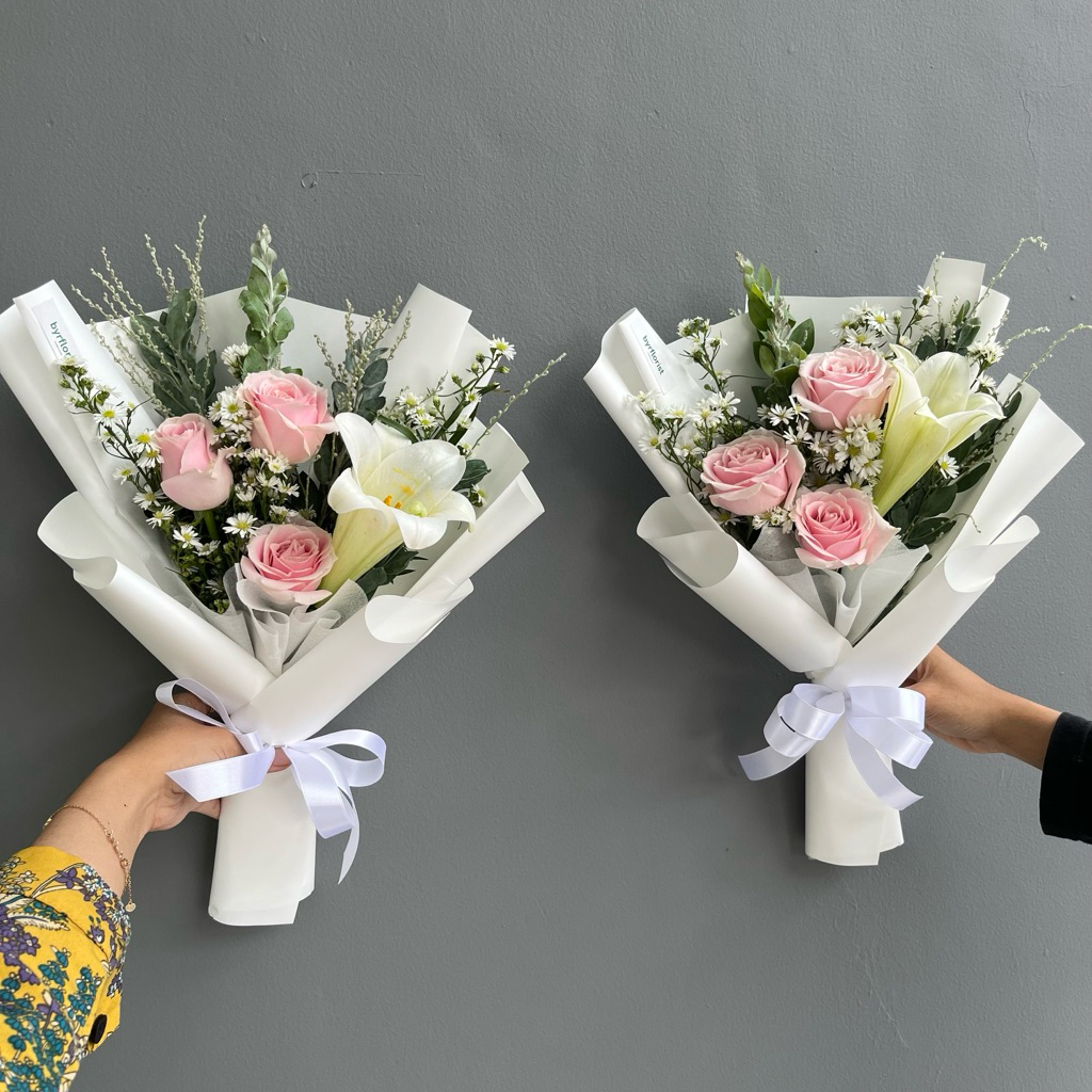 (Khusus Jogja) Eugenie Korean Bouquet (Lily & Mawar)