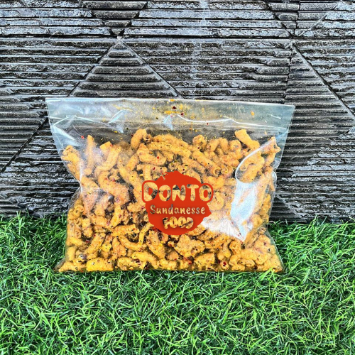 

DONTO Usus Crispy bumbu chili oil extra daun jeruk rasa pedas dan original