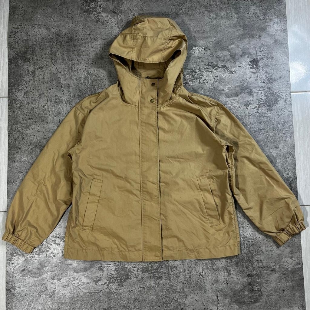 jaket windbreaker MUJI cream bekas second original