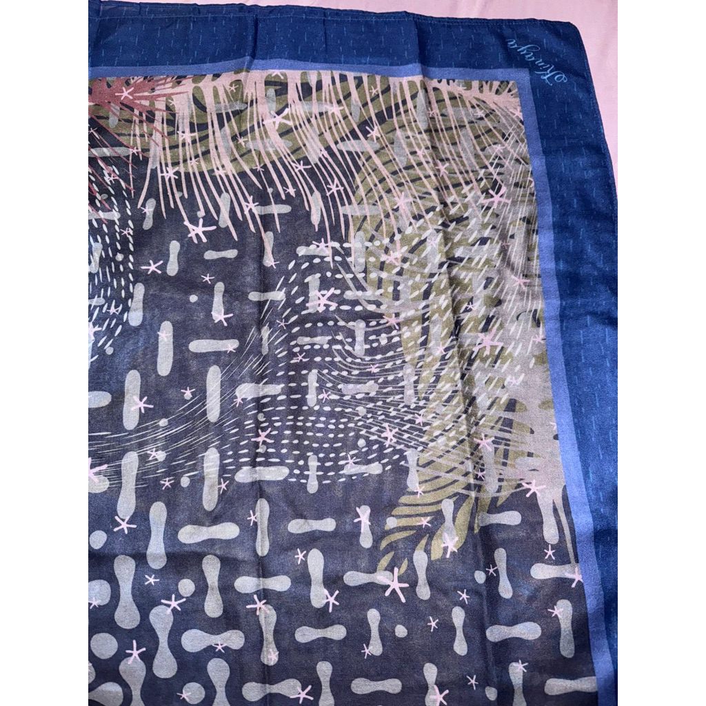 Preloved Hijab Deenay, Kinaya