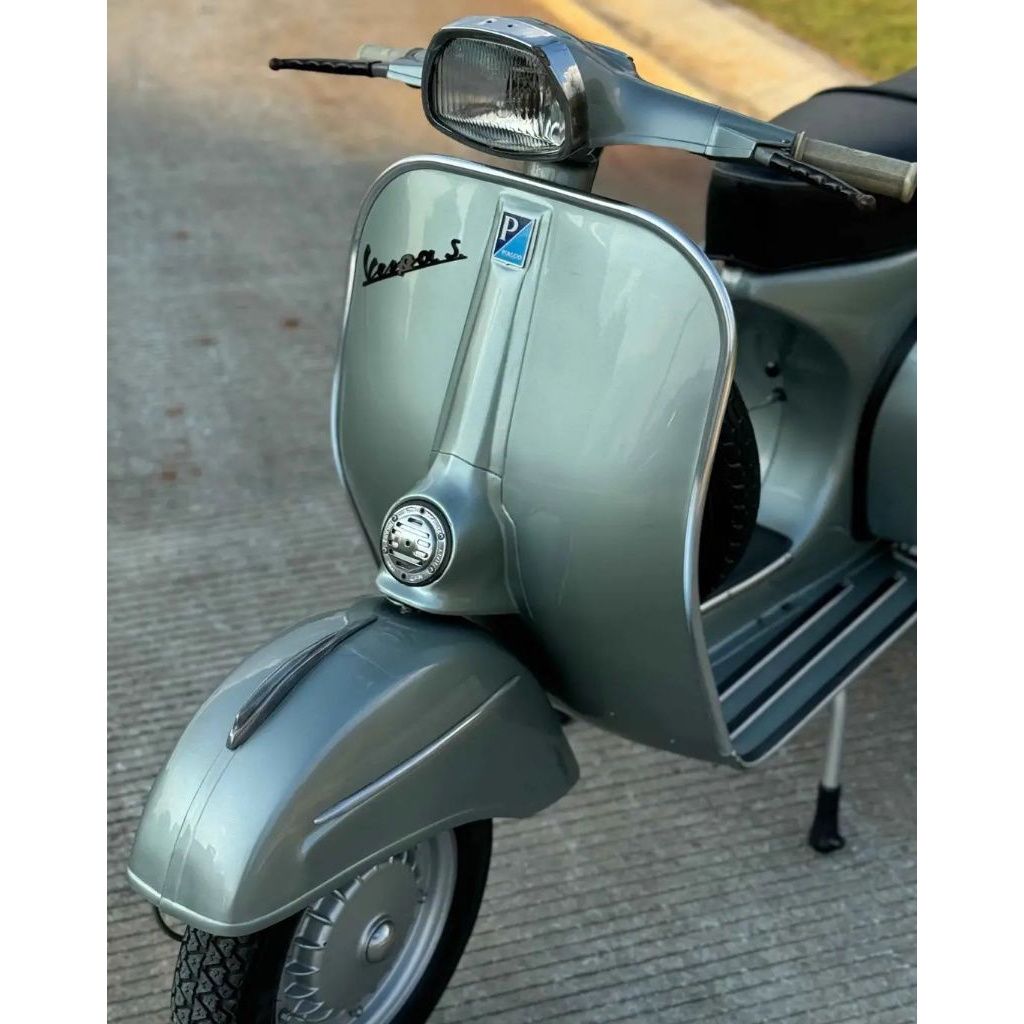 cat PU silver blue green metalic vespa