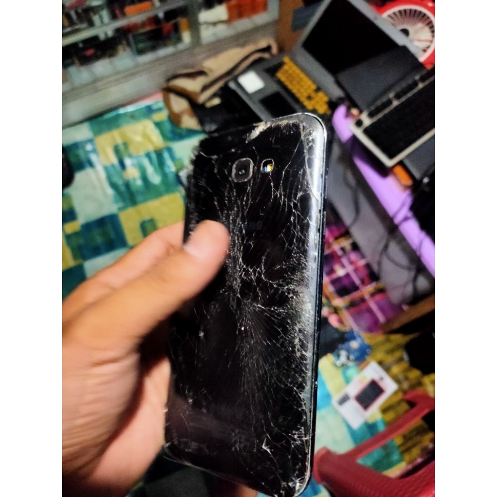 samsung a7 2017 minus