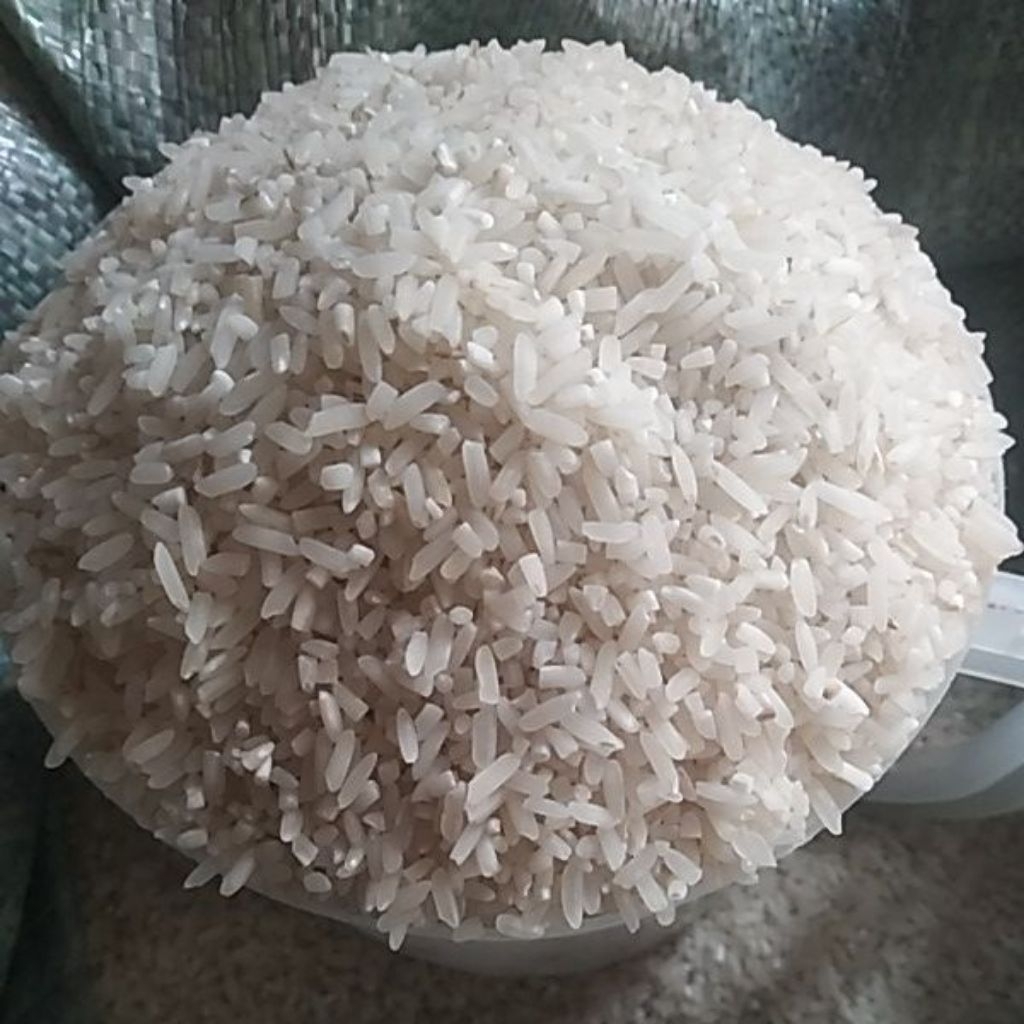 BERAS C4 LOKAL ( kondisi beras utuh dan patah campur )