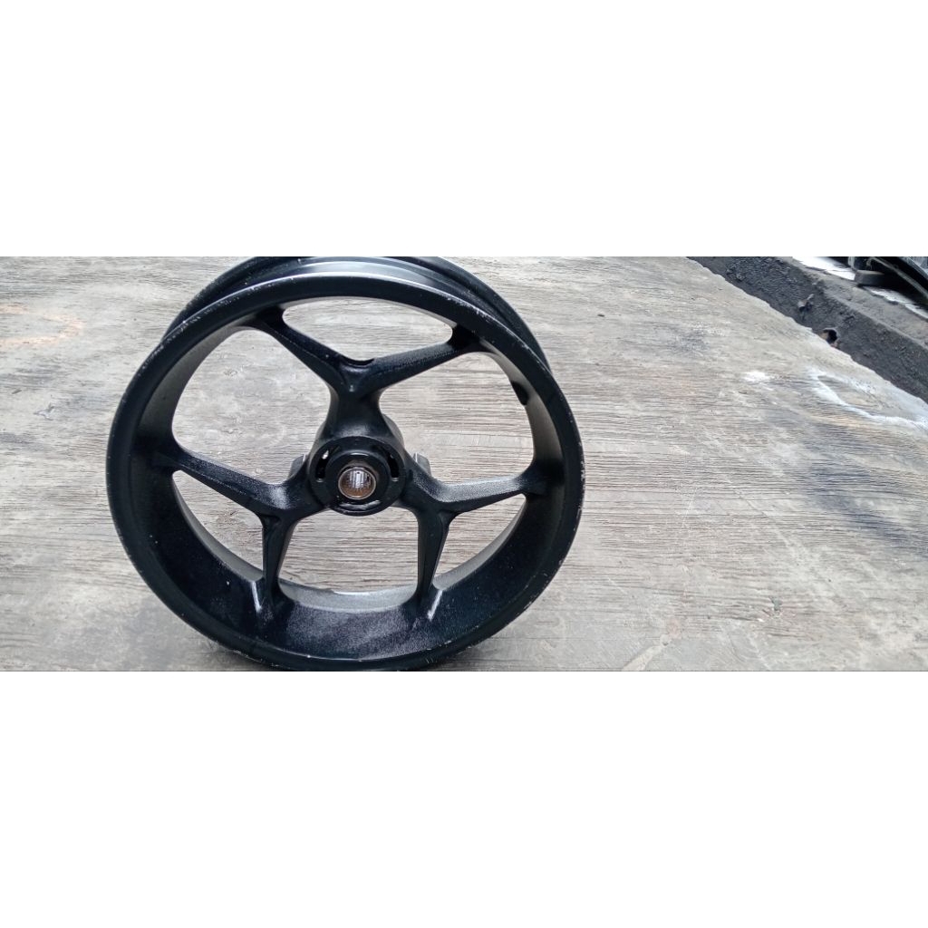 velg belakang nmax  dobel dis 2020 sampai 2022 barang ori copotan