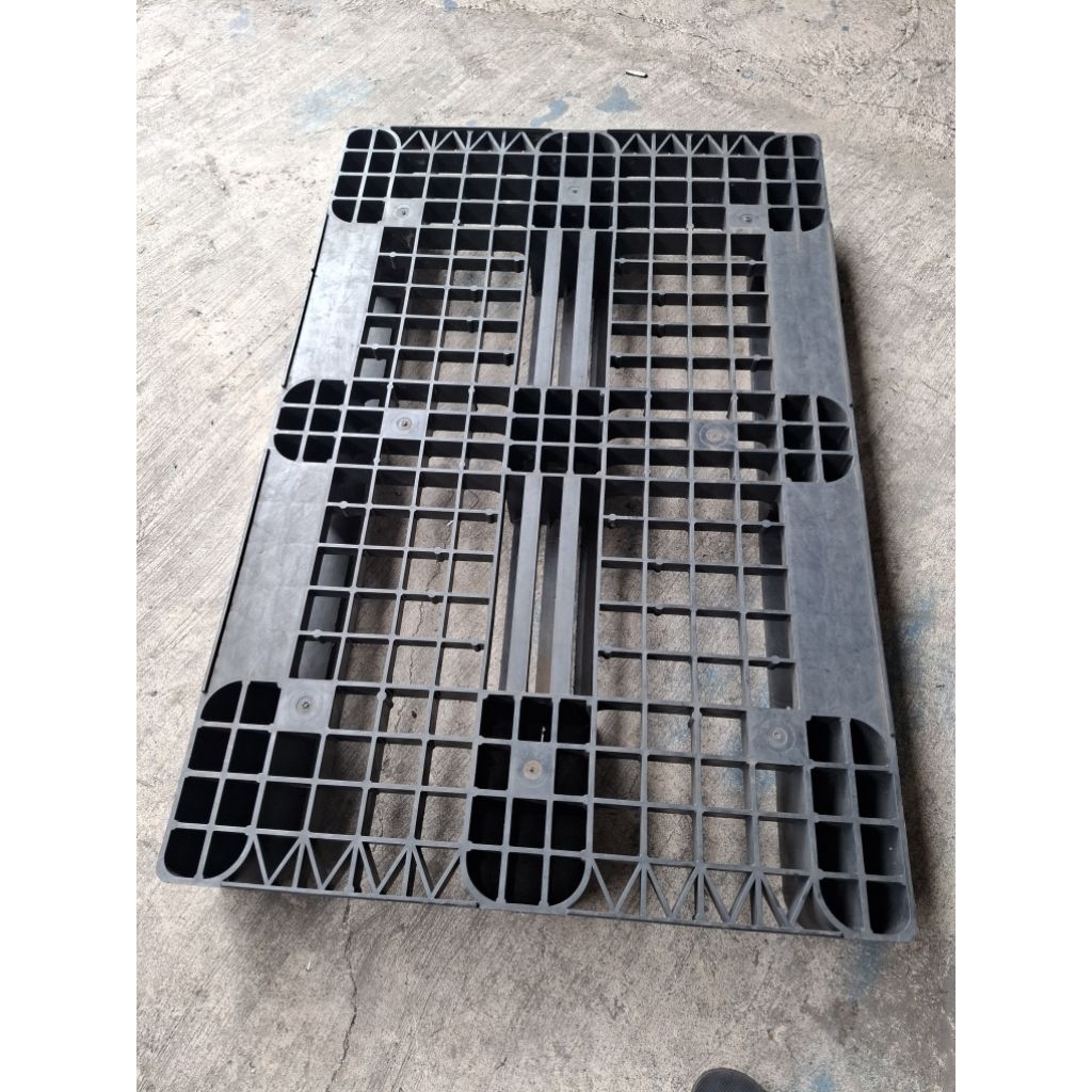 

palet plastik ukuran 80x120x15 cm