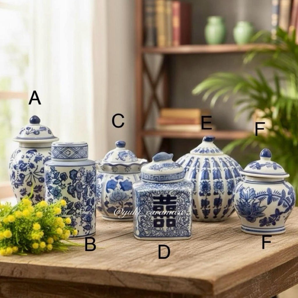 aneka pajangan toples keramik biru putih mini / toples keramik biru putih