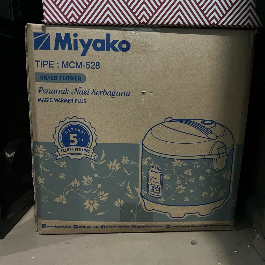 Penanak Nasi Magic Jar Miyako