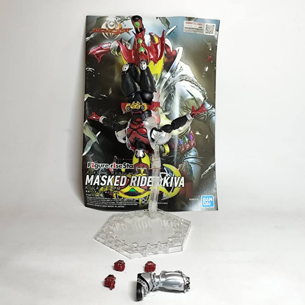 Bandai Figure Rise Standard Kamen Rider Kiva / Model Kit 2nd Sudah Rakit X329