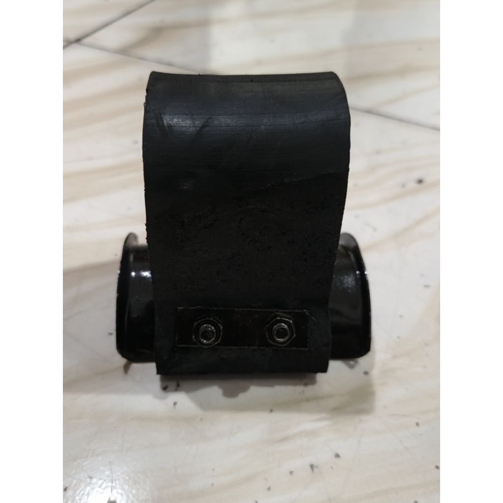 stoper l300 belakang (ban)