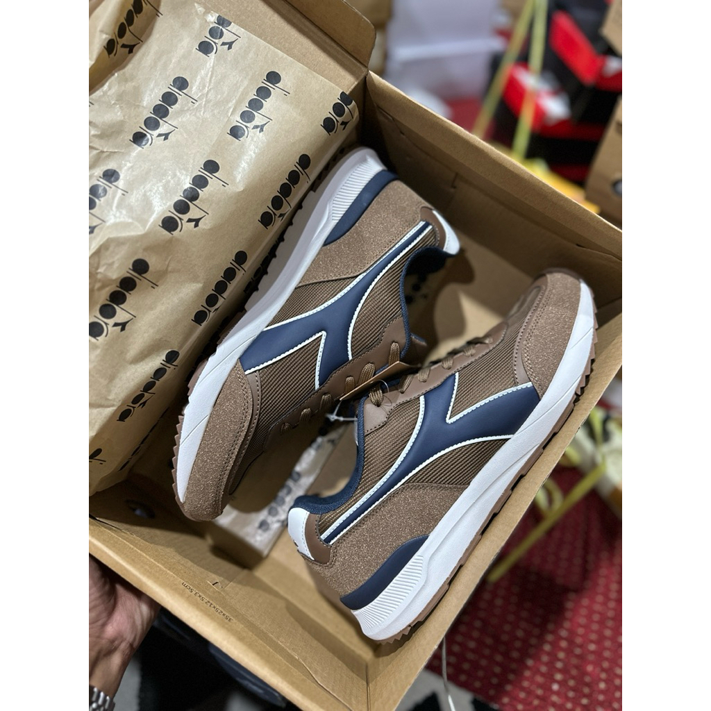SEPATU LARI PRIA DIADORA NAVIS BROWN ORIGINAL BNIB RESMI