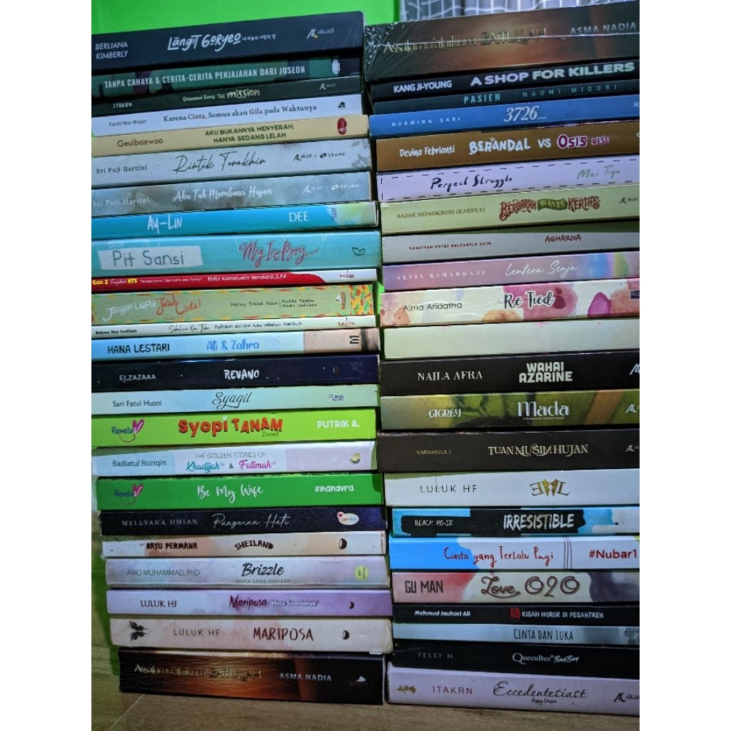 Preloved novel original Agharna, Syaqil, Mariposa, Ay-lin, Agatha Cristie, Wahai Azarin, bundling