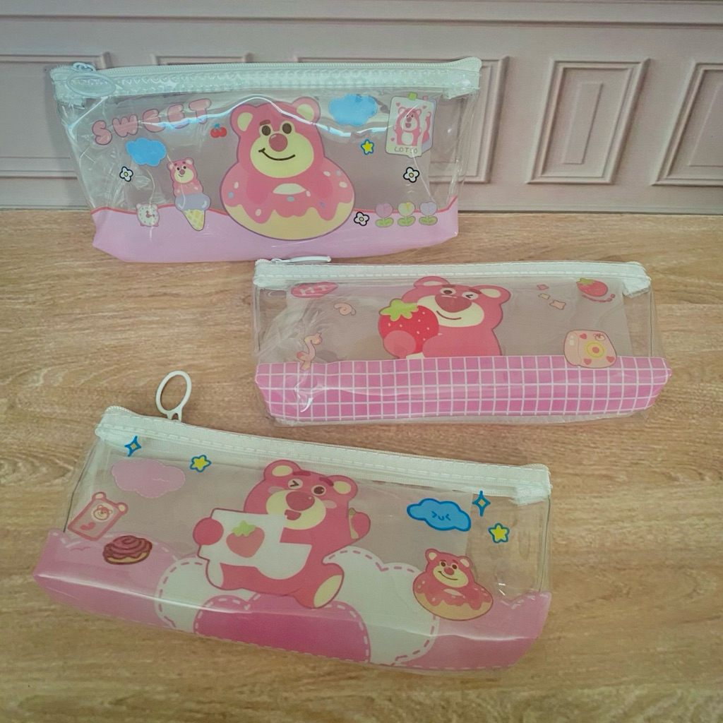 

[COD] Tempat Pensil Bening motif Lotso