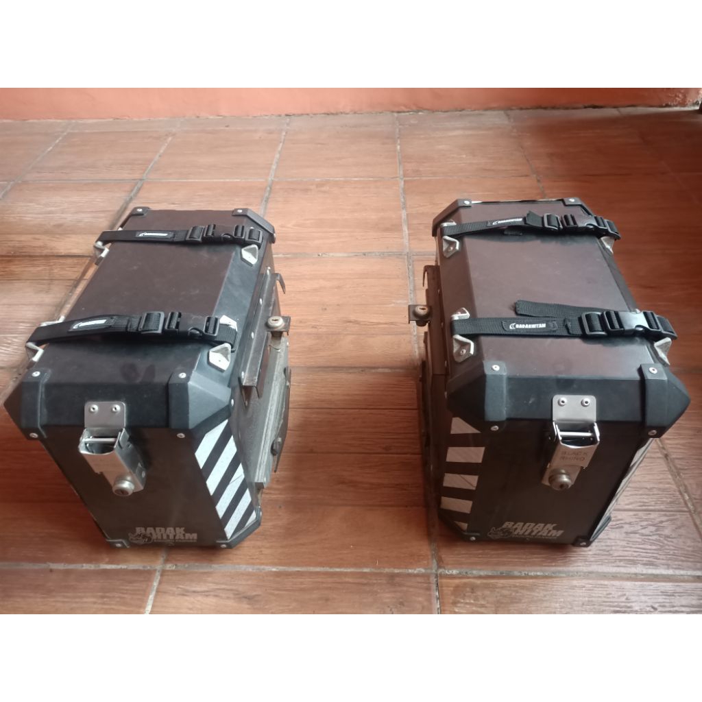 SideBox Pannier Badak Hitam 34L Quick Release