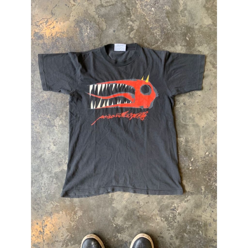 kaos vintage Poison The well tag the roxx