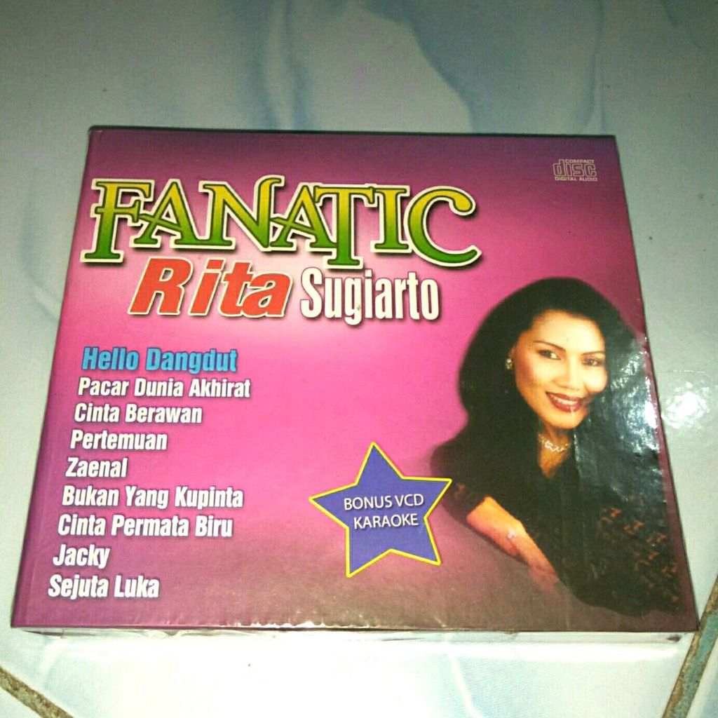 CD Rita Sugiarto - Fanatic . Hello Dangdut . Bonus VCD Karaoke