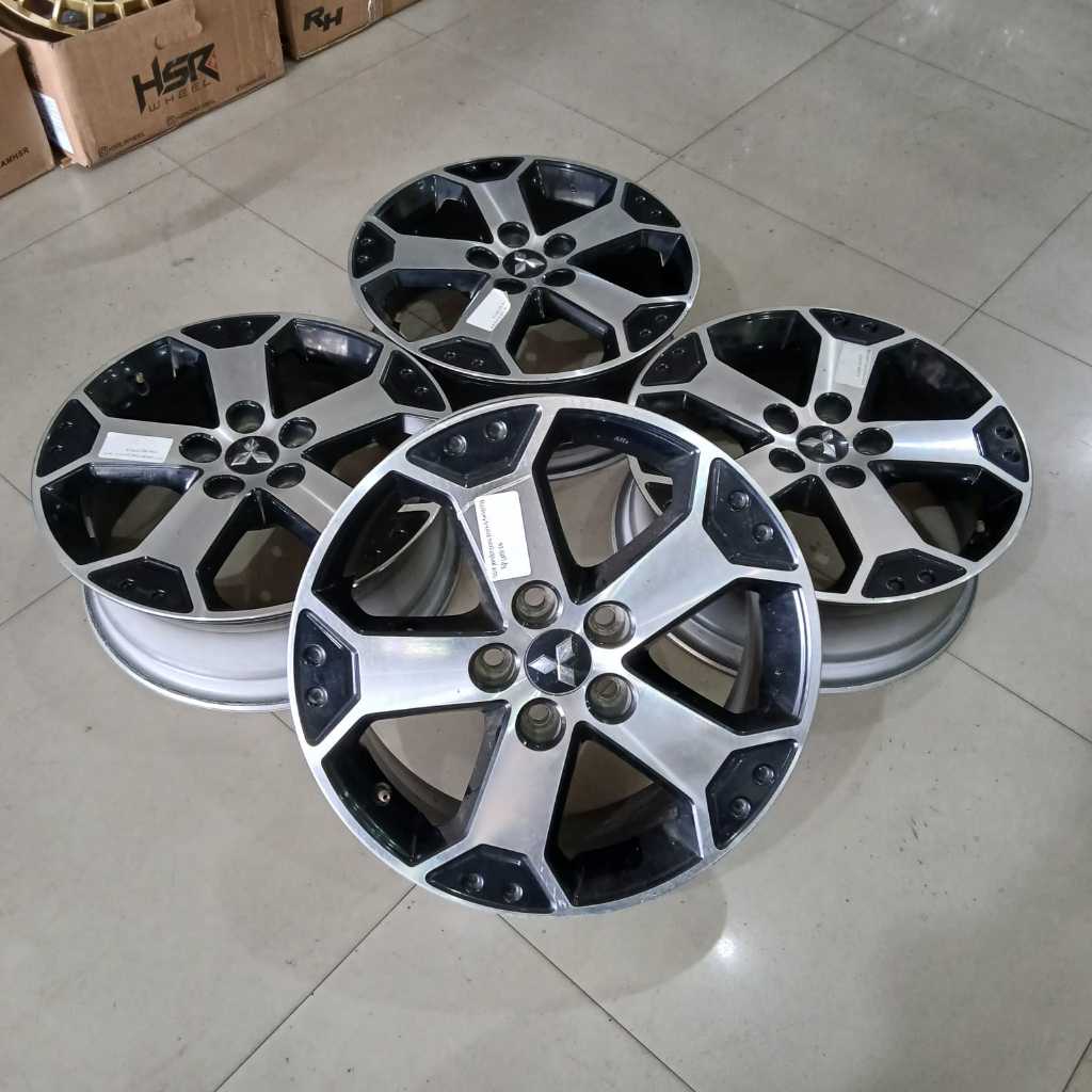 velg/pelek mobil second original xpander cross ring17 baut5x114