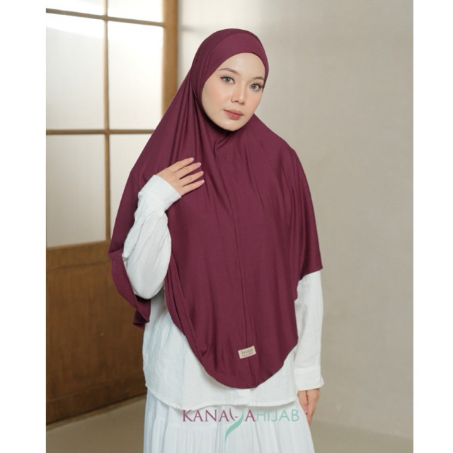 Kanaya - Hijab Bergo Spandek Rayon Size XL Jumbo Instan Kaos