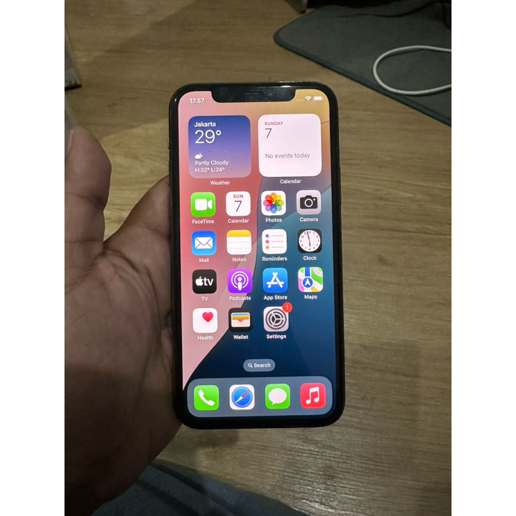 Apple iPhone 11 Pro - Gold 256 GB Smartphone Warna Gold