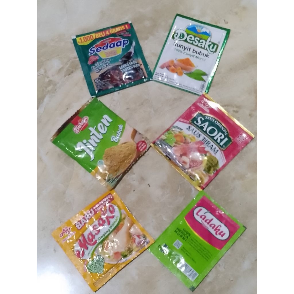 

Kecap Sedaap+Kunyit Bubuk+Masako+Saori Saus Tiram+Jinten Bubuk 5 gram+Ladaku Paket 5D (TRB199)