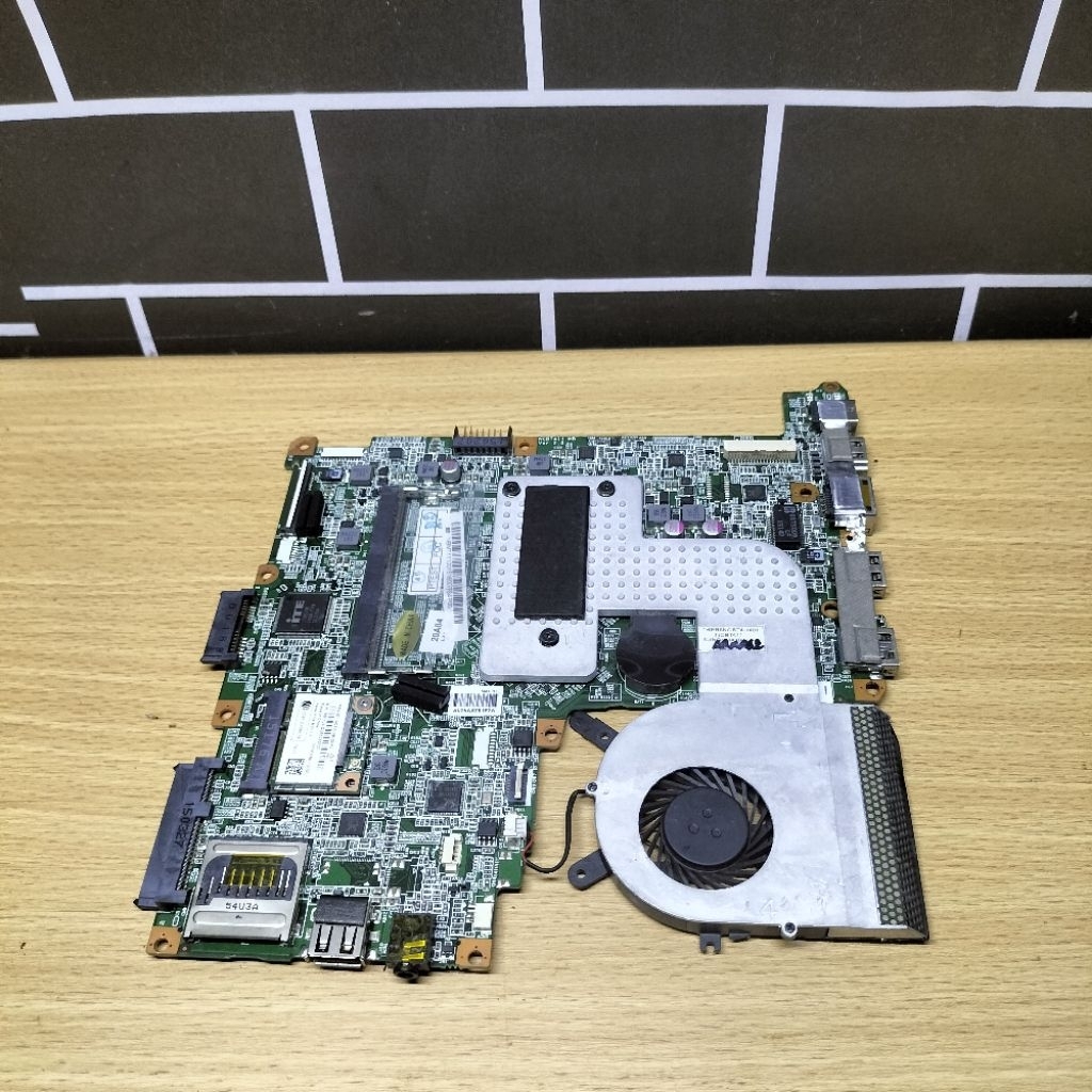 Motherboard Mainboard Mobo Mesin Normal Nyala Hidup Laptop Acer Aspire One 14 Z1401