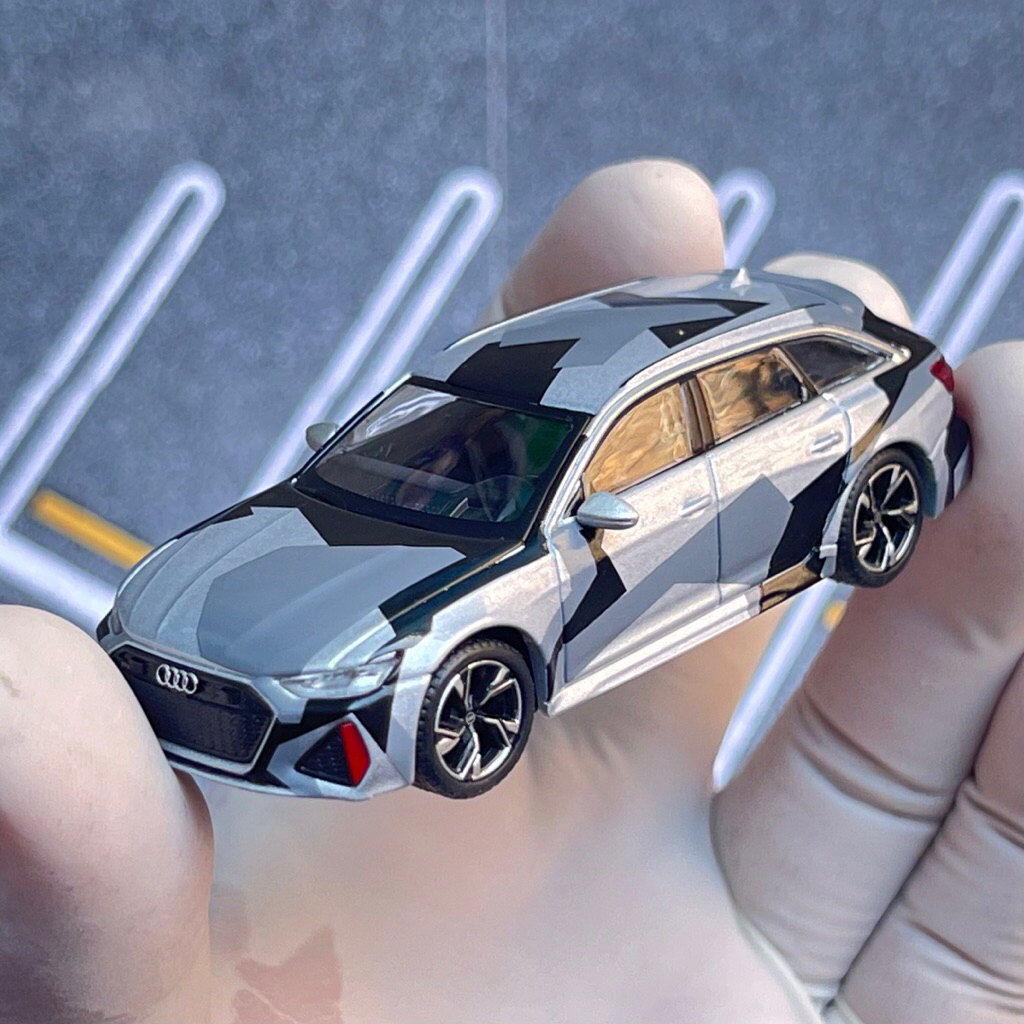 Mini GT 255 Audi RS6 Avant Silver Digital Camouflage