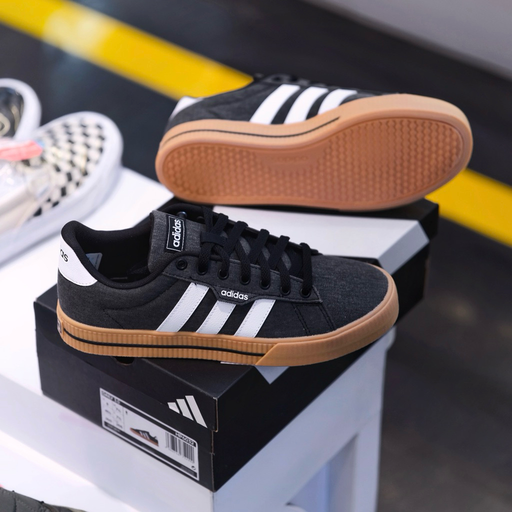 Adidas skateboarding daily 3.0 black (ORIGINAL BNIB)