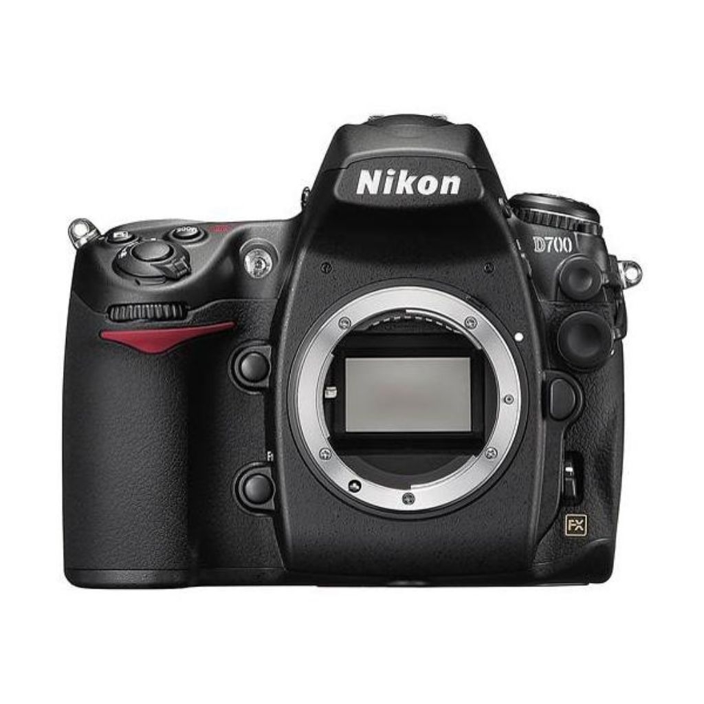 Nikon D700 Second fullframe body only