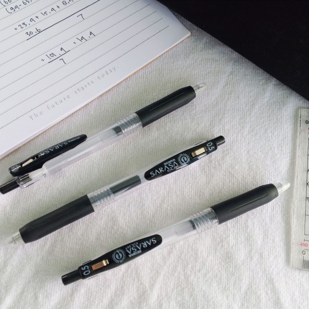 

PULPEN SARASA CLIP 0.5