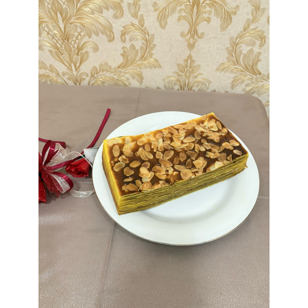 

Lapis Legit Premium Full Butter Varian Kacang Almond 20x10cm